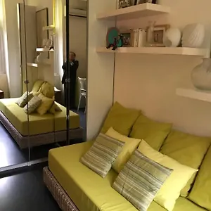 Privatunterkunft Chambre 1 Personne Avec Terrasse Centre 3 Nuits Min , Femme Uniquement, Marseilles