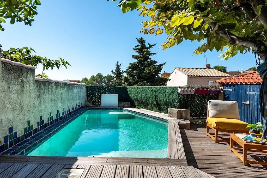 Maison Moderne Avec Piscine contacts